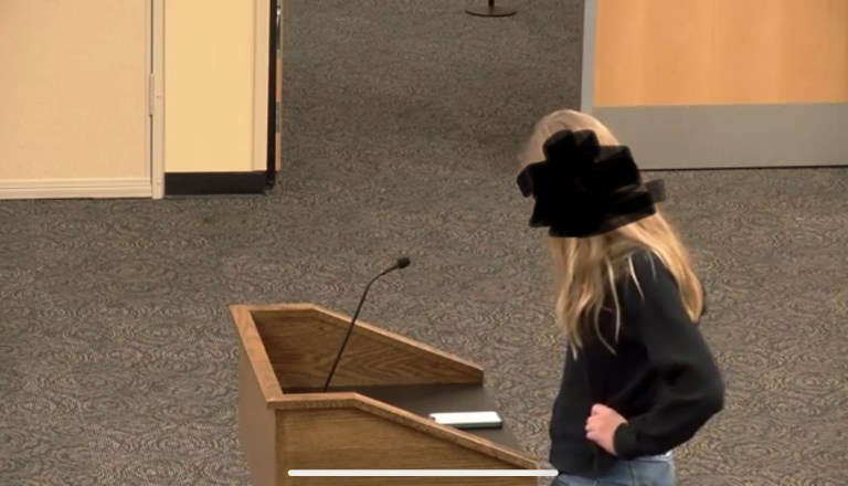 “That was the first time I saw a boy half-naked” — 11yo girl forced to share locker room with boy at LMS